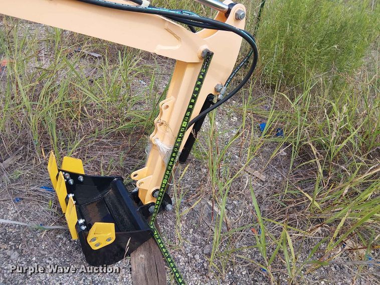 image for item EE1483 2024 Erie Industries EM15 mini excavator