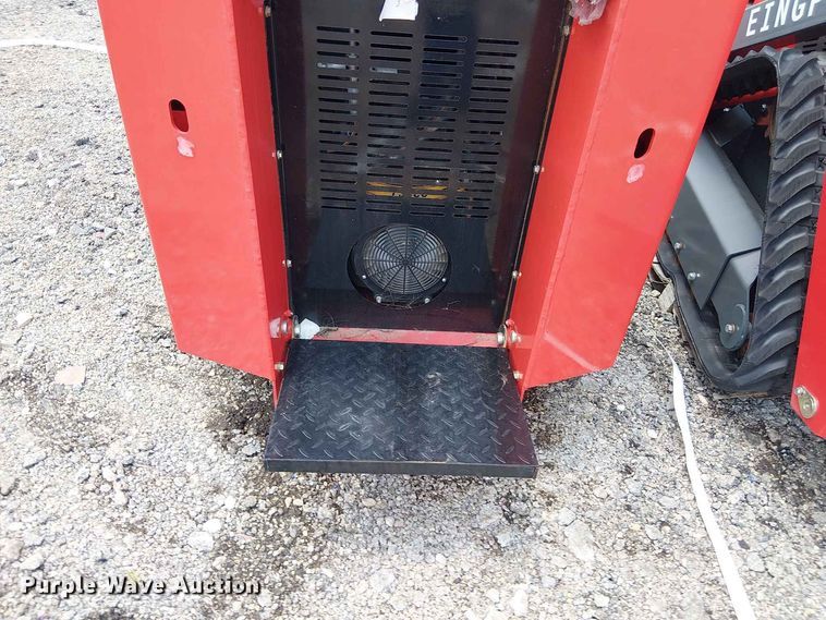 image for item EE1500 2024 Erie Industries SCL850 compact utility loader