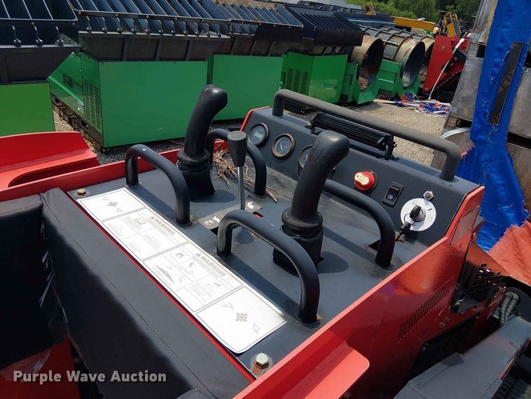 image for item EE1500 2024 Erie Industries SCL850 compact utility loader