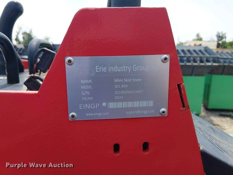 image for item EE1500 2024 Erie Industries SCL850 compact utility loader