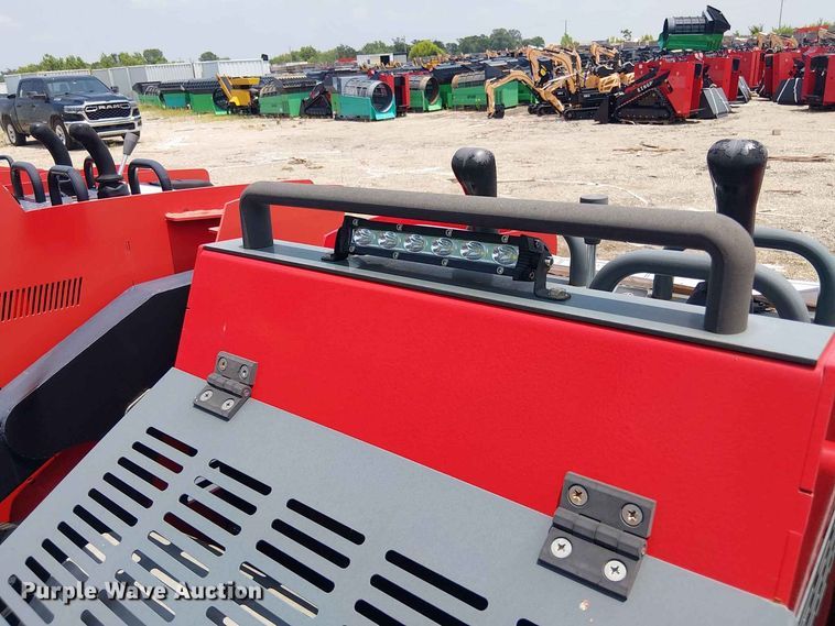image for item EE1501 2024 Erie Industries SCL850 compact utility loader