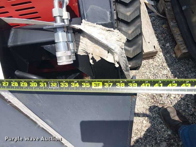 image for item EE1502 Erie Industries SCL850 compact utility loader