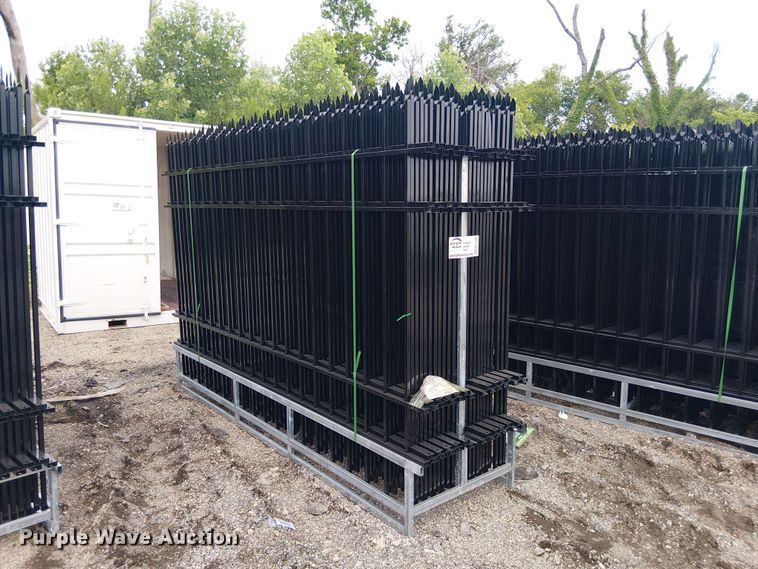 (22) Valley Pioneer F10 fence panels