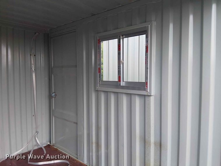 image for item EE1564 Shipping container