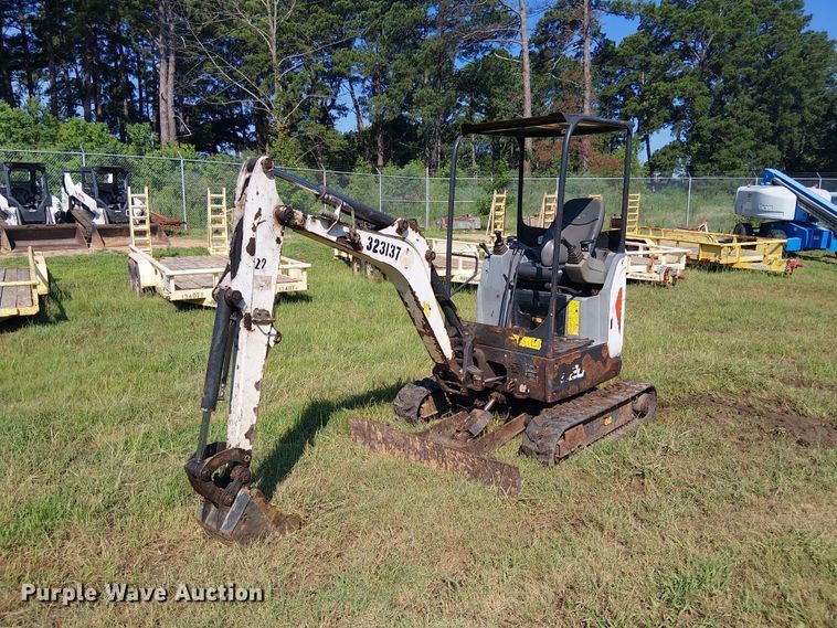 image for item EE1631 2018 Bobcat E20 mini excavator