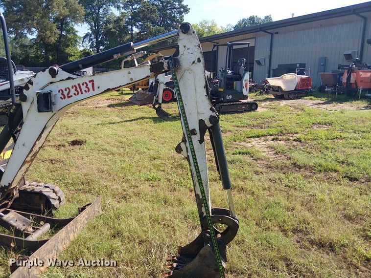 image for item EE1631 2018 Bobcat E20 mini excavator