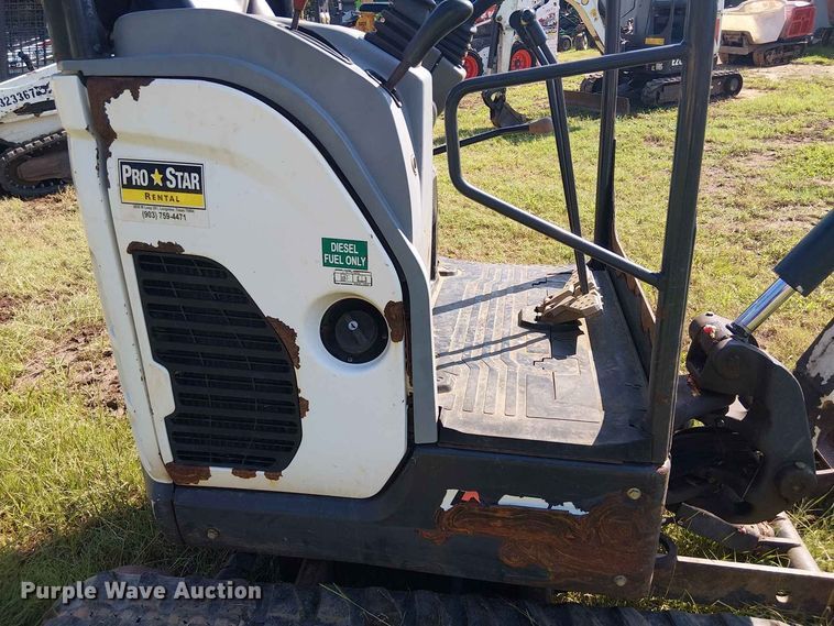 image for item EE1631 2018 Bobcat E20 mini excavator