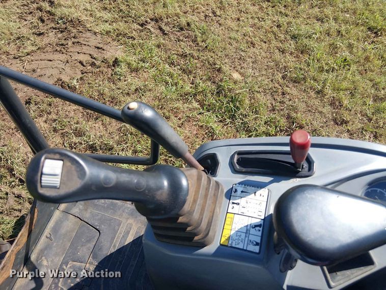 image for item EE1631 2018 Bobcat E20 mini excavator