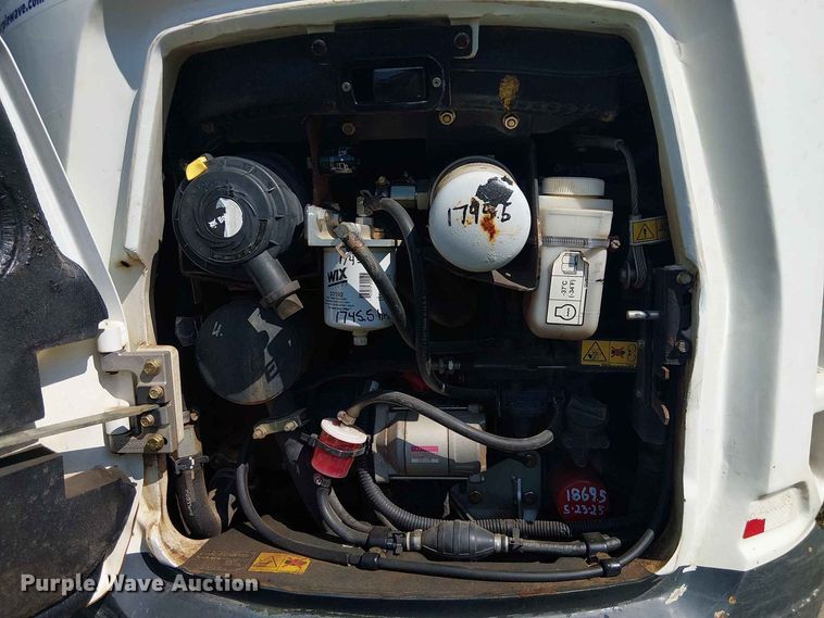 image for item EE1631 2018 Bobcat E20 mini excavator