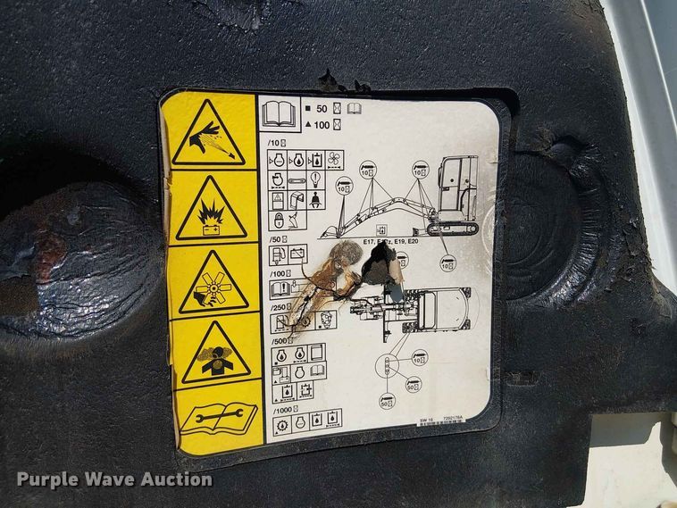 image for item EE1631 2018 Bobcat E20 mini excavator