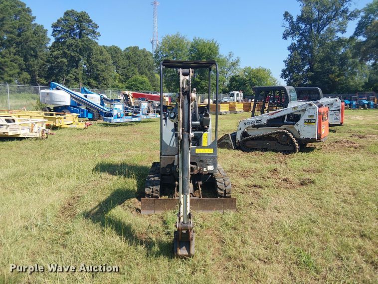 image for item EE1632 2019 Bobcat E20 mini excavator