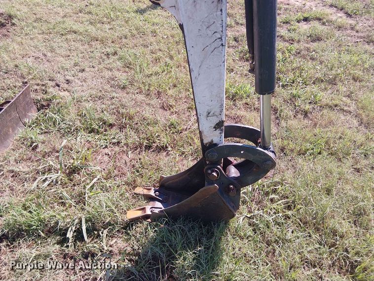 image for item EE1632 2019 Bobcat E20 mini excavator