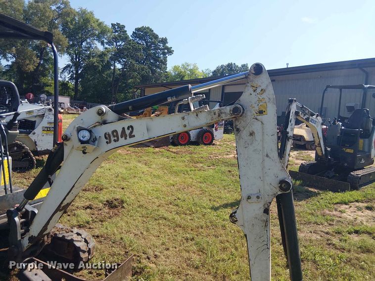 image for item EE1632 2019 Bobcat E20 mini excavator