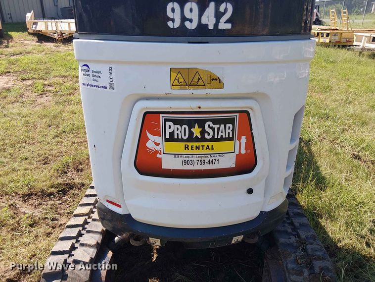 image for item EE1632 2019 Bobcat E20 mini excavator
