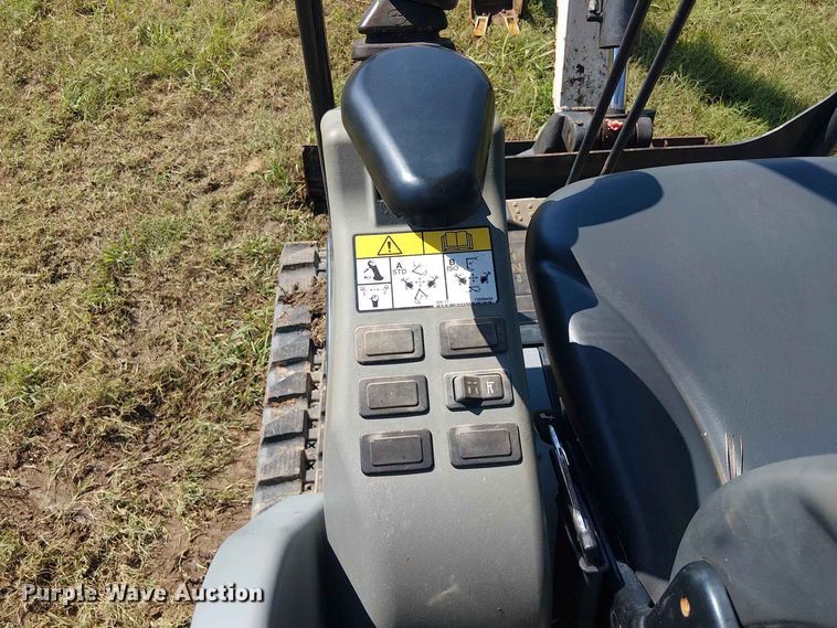 image for item EE1632 2019 Bobcat E20 mini excavator