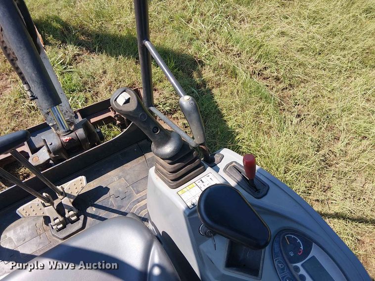 image for item EE1632 2019 Bobcat E20 mini excavator