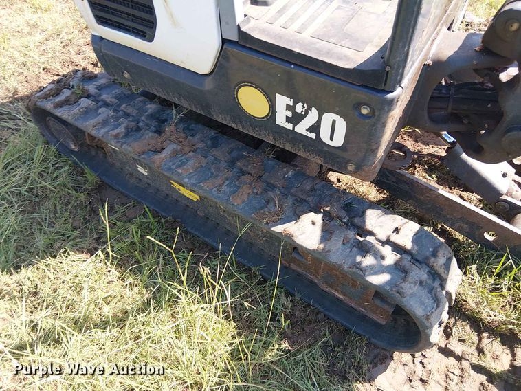 image for item EE1632 2019 Bobcat E20 mini excavator