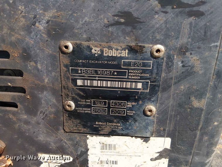 image for item EE1632 2019 Bobcat E20 mini excavator