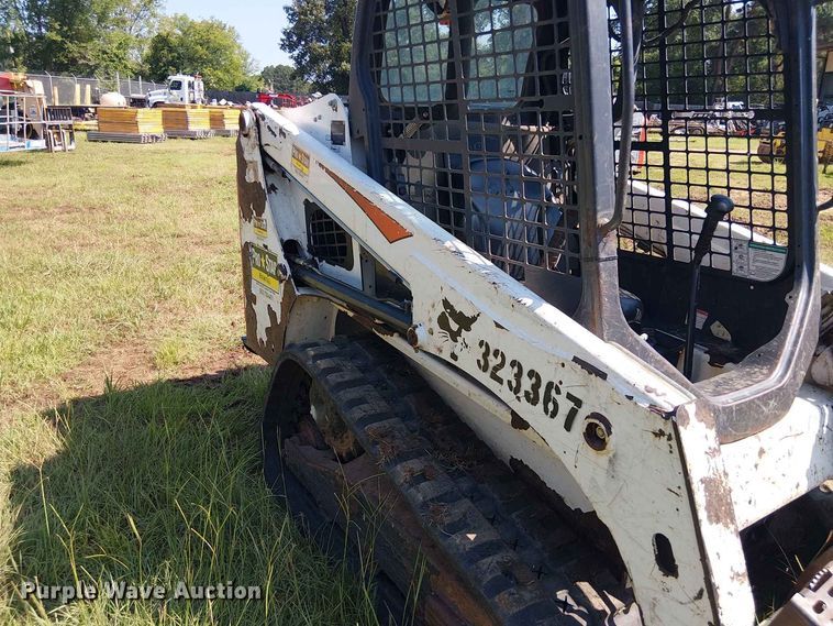 image for item EE1633 2018 Bobcat T450 tracked skid steer loader