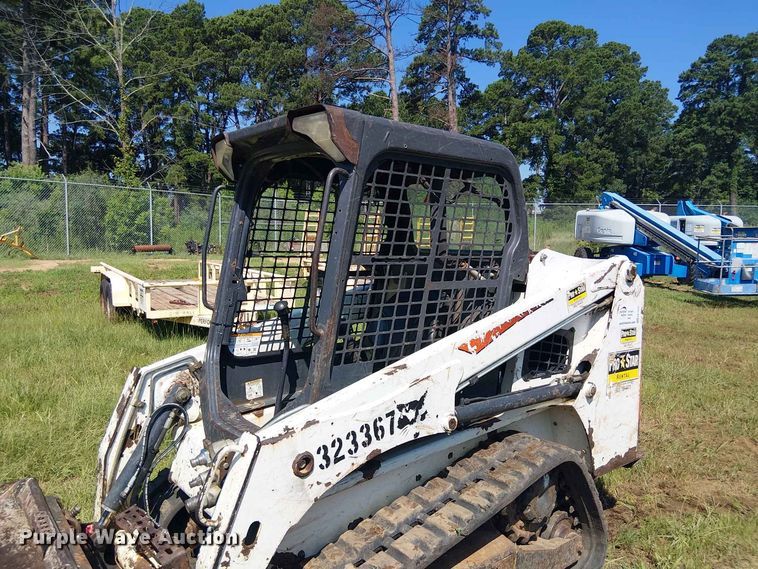 image for item EE1633 2018 Bobcat T450 tracked skid steer loader