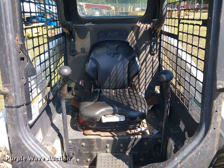 image for item EE1633 2018 Bobcat T450 tracked skid steer loader