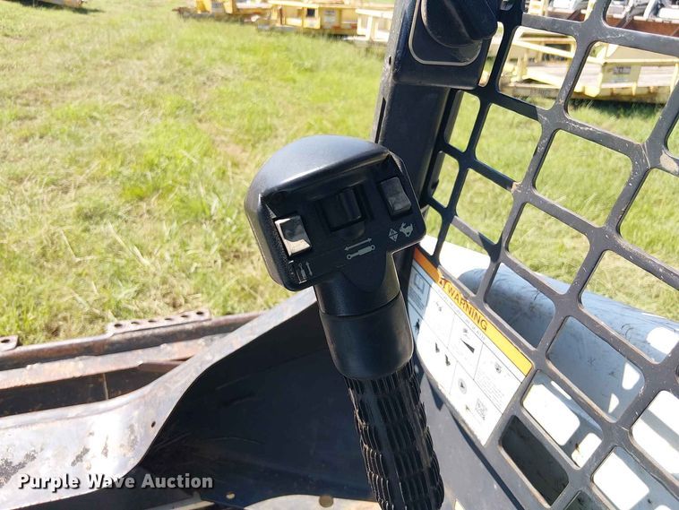 image for item EE1633 2018 Bobcat T450 tracked skid steer loader