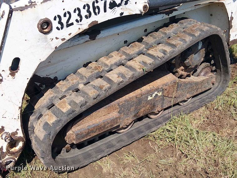 image for item EE1633 2018 Bobcat T450 tracked skid steer loader