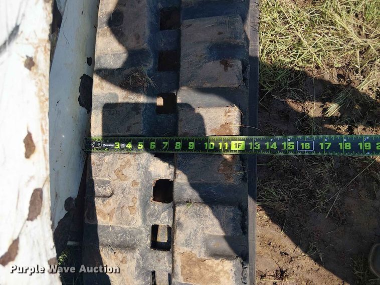 image for item EE1633 2018 Bobcat T450 tracked skid steer loader