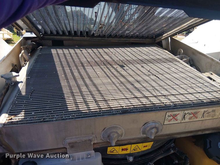 image for item EE1634 2022 Bobcat S64 skid steer loader
