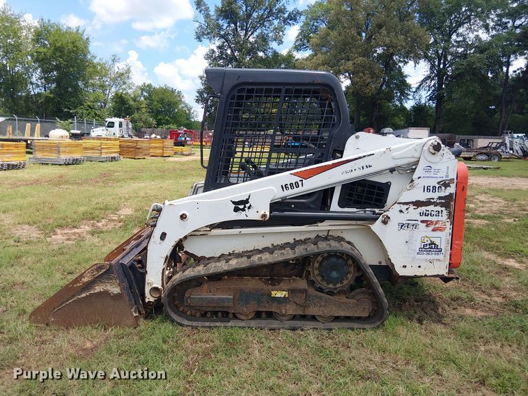 image for item EE1635 2019 Bobcat T450 tracked skid steer loader
