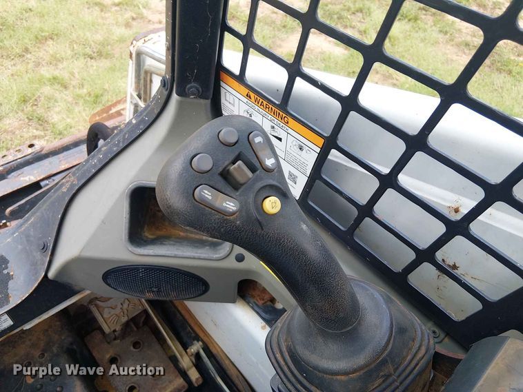 image for item EE1635 2019 Bobcat T450 tracked skid steer loader