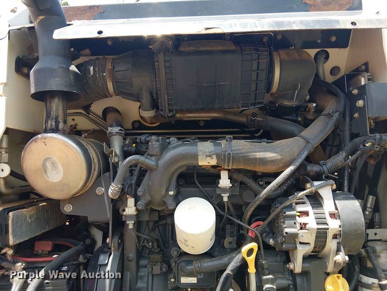 image for item EE1635 2019 Bobcat T450 tracked skid steer loader