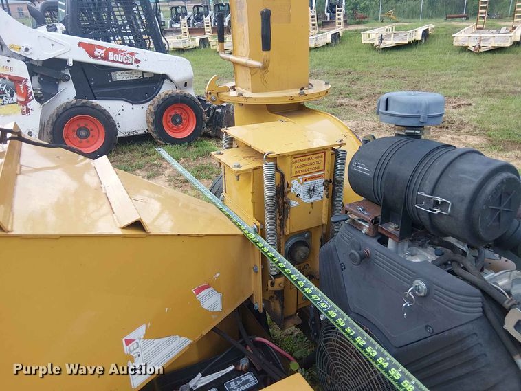 image for item EE1636 Rayco RC60 wood chipper