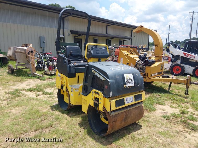 image for item EE1637 2019 Bomag 900-50 double drum vibratory roller