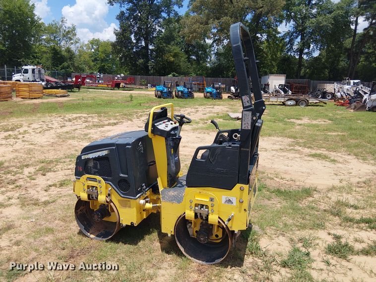 image for item EE1637 2019 Bomag 900-50 double drum vibratory roller