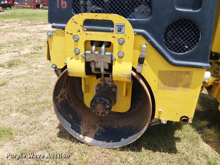 image for item EE1637 2019 Bomag 900-50 double drum vibratory roller