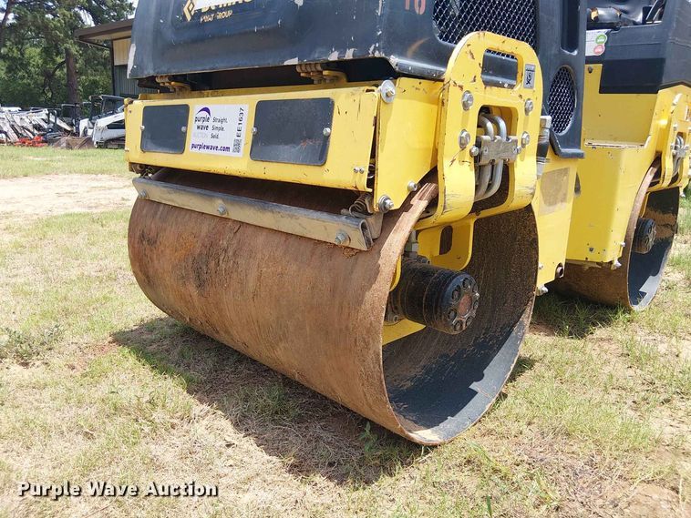 image for item EE1637 2019 Bomag 900-50 double drum vibratory roller