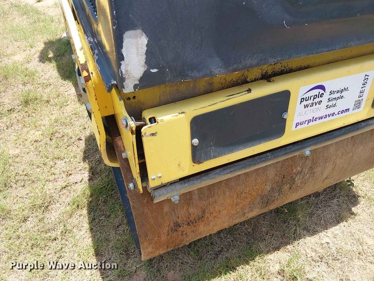 image for item EE1637 2019 Bomag 900-50 double drum vibratory roller