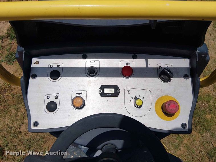 image for item EE1637 2019 Bomag 900-50 double drum vibratory roller