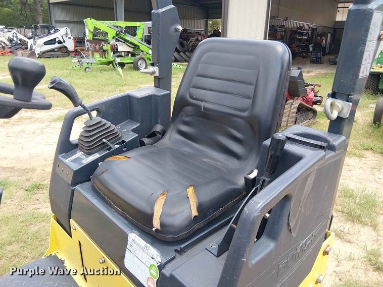 image for item EE1637 2019 Bomag 900-50 double drum vibratory roller
