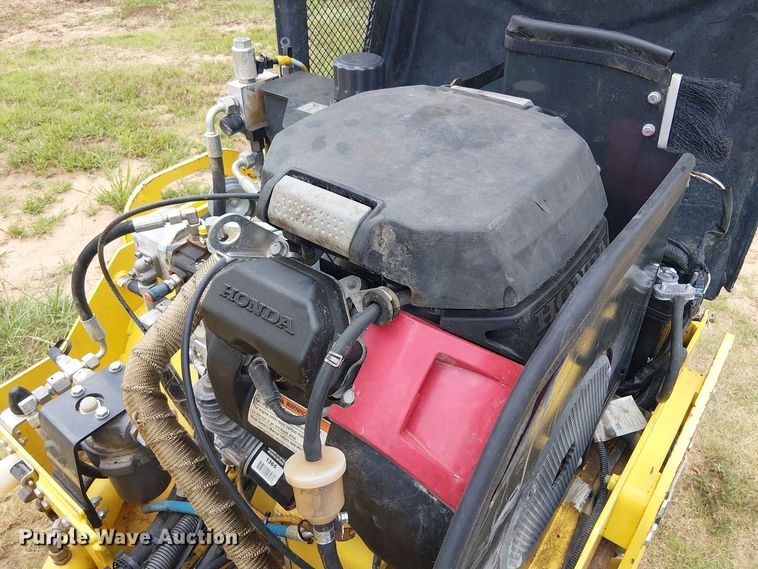 image for item EE1637 2019 Bomag 900-50 double drum vibratory roller