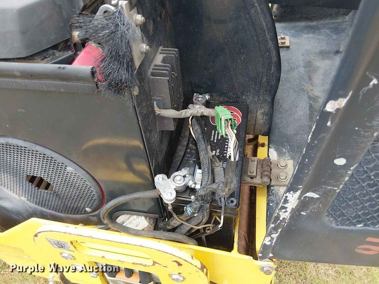 image for item EE1637 2019 Bomag 900-50 double drum vibratory roller