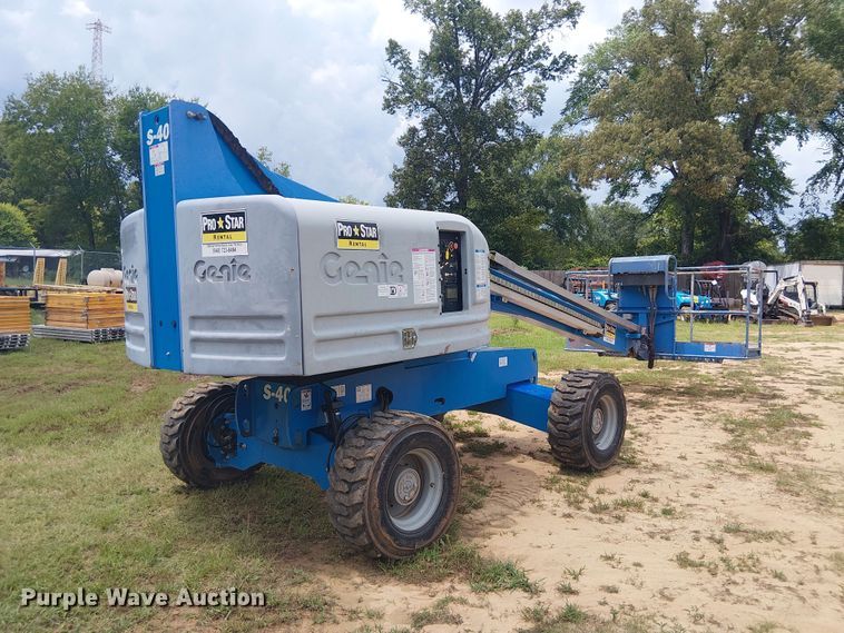 image for item EE1639 2016 Genie S-40 boom lift