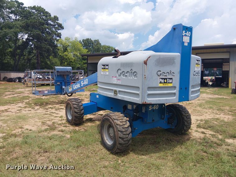 image for item EE1639 2016 Genie S-40 boom lift