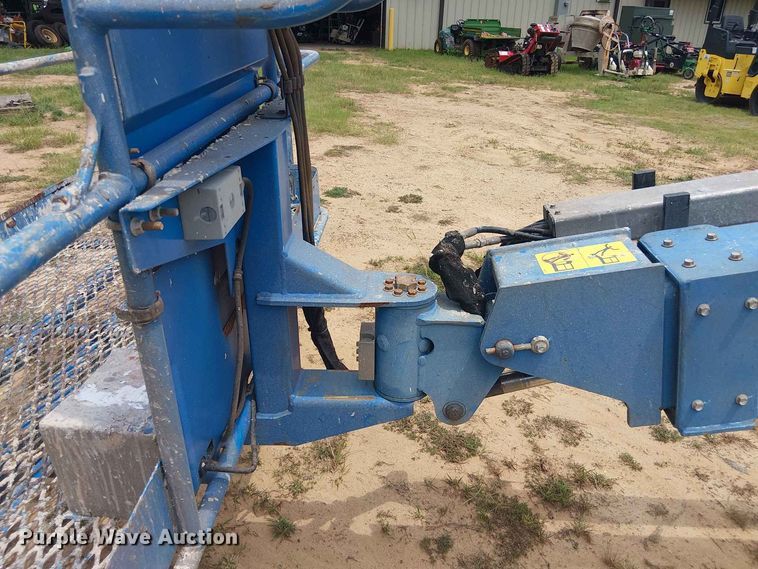 image for item EE1639 2016 Genie S-40 boom lift
