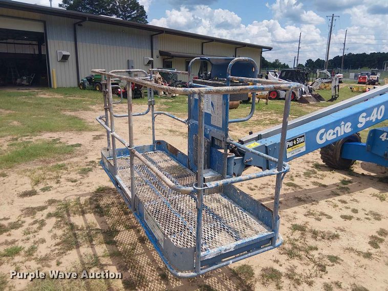 image for item EE1639 2016 Genie S-40 boom lift