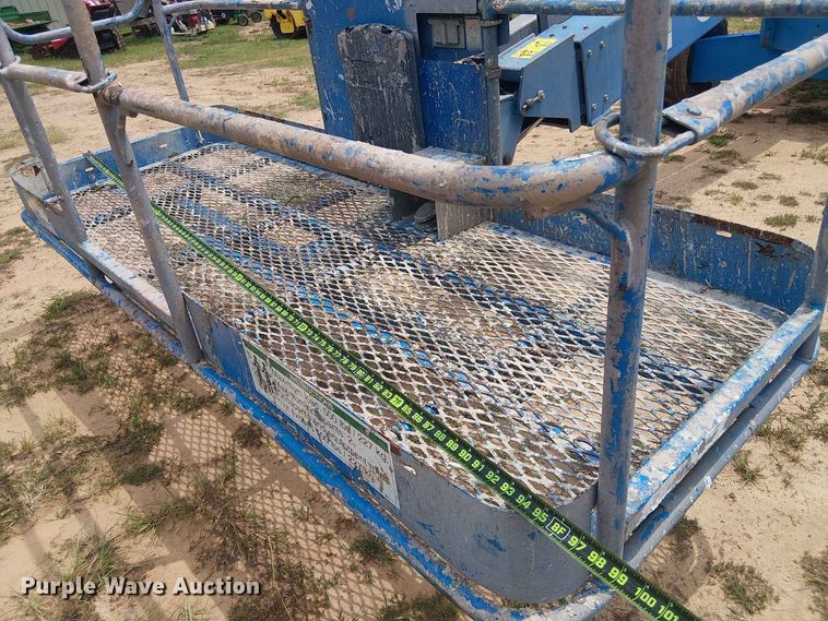 image for item EE1639 2016 Genie S-40 boom lift