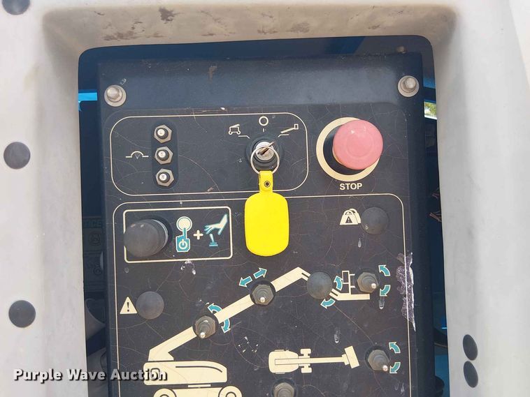 image for item EE1639 2016 Genie S-40 boom lift