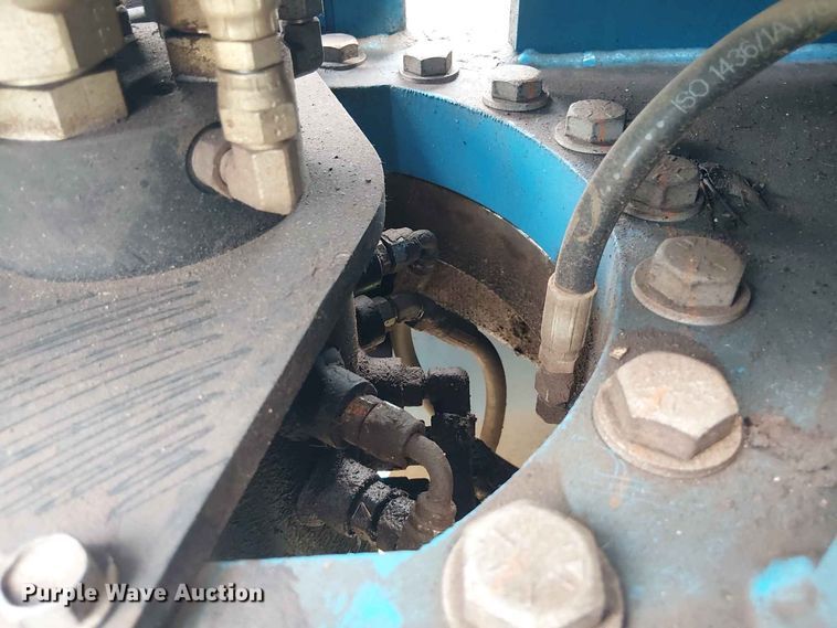 image for item EE1639 2016 Genie S-40 boom lift