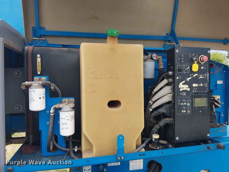 image for item EE1639 2016 Genie S-40 boom lift